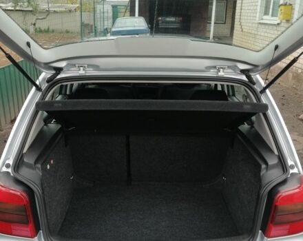 Серый Фольксваген Гольф, объемом двигателя 1.6 л и пробегом 238 тыс. км за 4043 $, фото 2 на Automoto.ua