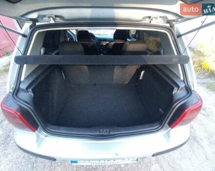 Серый Фольксваген Гольф, объемом двигателя 1.4 л и пробегом 258 тыс. км за 3800 $, фото 5 на Automoto.ua