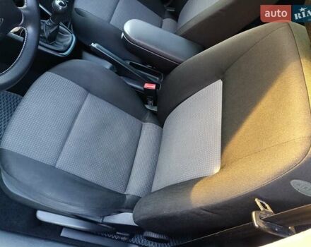 Серый Фольксваген Гольф, объемом двигателя 1.6 л и пробегом 177 тыс. км за 5000 $, фото 57 на Automoto.ua