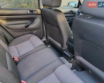 Серый Фольксваген Гольф, объемом двигателя 1.6 л и пробегом 177 тыс. км за 5000 $, фото 46 на Automoto.ua