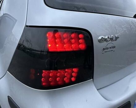 Серый Фольксваген Гольф, объемом двигателя 1.6 л и пробегом 251 тыс. км за 3900 $, фото 4 на Automoto.ua