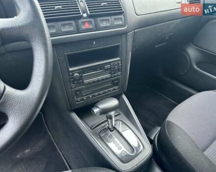 Сірий Фольксваген Гольф, об'ємом двигуна 1.6 л та пробігом 161 тис. км за 5299 $, фото 16 на Automoto.ua