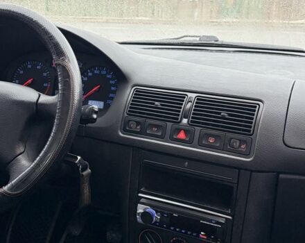 Серый Фольксваген Гольф, объемом двигателя 1.4 л и пробегом 300 тыс. км за 2800 $, фото 20 на Automoto.ua