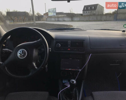 Серый Фольксваген Гольф, объемом двигателя 1.6 л и пробегом 240 тыс. км за 4599 $, фото 18 на Automoto.ua