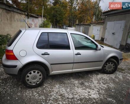 Серый Фольксваген Гольф, объемом двигателя 1.39 л и пробегом 183 тыс. км за 3750 $, фото 3 на Automoto.ua