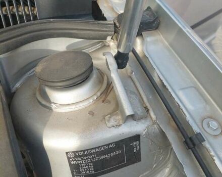 Серый Фольксваген Гольф, объемом двигателя 1.6 л и пробегом 179 тыс. км за 3500 $, фото 19 на Automoto.ua