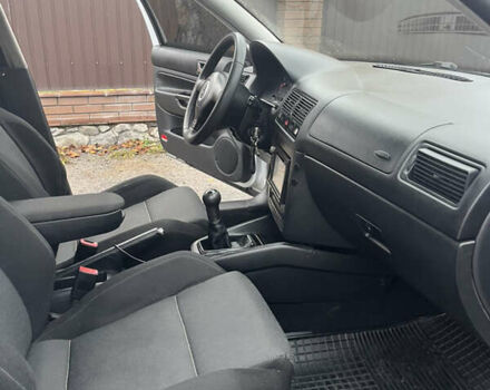 Серый Фольксваген Гольф, объемом двигателя 1.6 л и пробегом 219 тыс. км за 4500 $, фото 14 на Automoto.ua