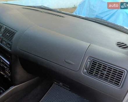 Серый Фольксваген Гольф, объемом двигателя 1.6 л и пробегом 177 тыс. км за 5000 $, фото 36 на Automoto.ua