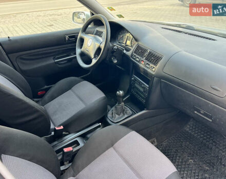 Серый Фольксваген Гольф, объемом двигателя 1.6 л и пробегом 217 тыс. км за 4550 $, фото 15 на Automoto.ua