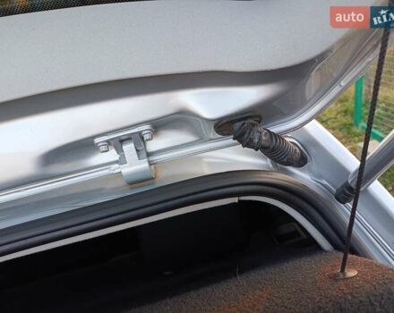 Серый Фольксваген Гольф, объемом двигателя 1.6 л и пробегом 177 тыс. км за 5000 $, фото 30 на Automoto.ua