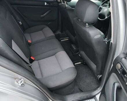 Серый Фольксваген Гольф, объемом двигателя 1.6 л и пробегом 266 тыс. км за 4700 $, фото 1 на Automoto.ua