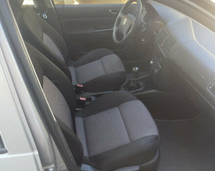 Фольксваген Гольф 2002 у Хмельницькому на Automoto.ua Сірий Фольксваген Гольф, об'ємом двигуна 1.39 л та пробігом 264 тис. км за 4500 $, фото 15 на Automoto.ua