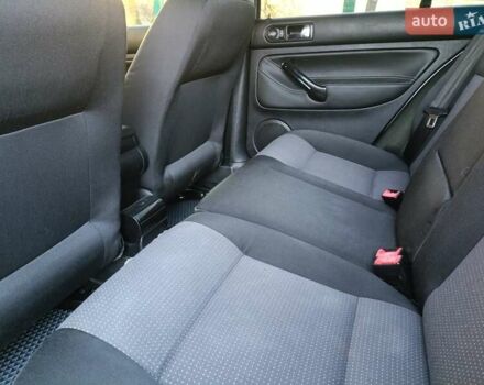 Серый Фольксваген Гольф, объемом двигателя 1.6 л и пробегом 177 тыс. км за 5000 $, фото 48 на Automoto.ua