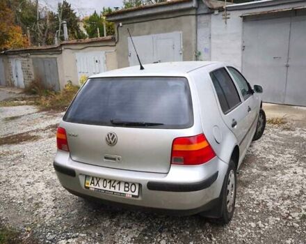 Серый Фольксваген Гольф, объемом двигателя 1.39 л и пробегом 183 тыс. км за 3750 $, фото 4 на Automoto.ua