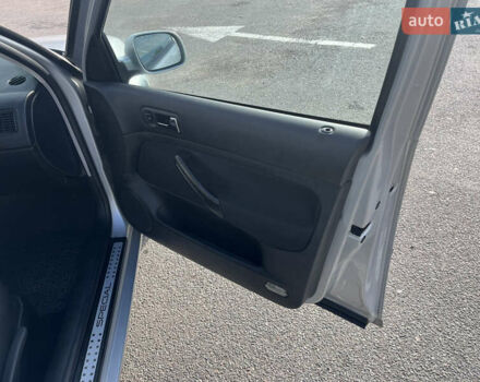 Сірий Фольксваген Гольф, об'ємом двигуна 1.39 л та пробігом 250 тис. км за 3950 $, фото 12 на Automoto.ua