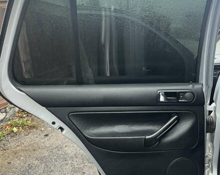 Серый Фольксваген Гольф, объемом двигателя 1.6 л и пробегом 219 тыс. км за 4500 $, фото 10 на Automoto.ua