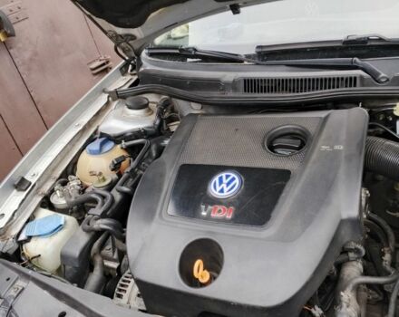 Серый Фольксваген Гольф, объемом двигателя 1.9 л и пробегом 310 тыс. км за 4500 $, фото 4 на Automoto.ua