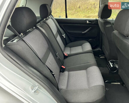 Серый Фольксваген Гольф, объемом двигателя 1.6 л и пробегом 170 тыс. км за 5200 $, фото 24 на Automoto.ua