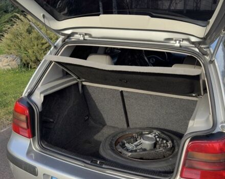 Серый Фольксваген Гольф, объемом двигателя 1.6 л и пробегом 220 тыс. км за 2190 $, фото 9 на Automoto.ua