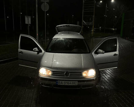 Серый Фольксваген Гольф, объемом двигателя 1.39 л и пробегом 250 тыс. км за 3999 $, фото 11 на Automoto.ua