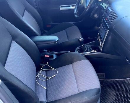 Серый Фольксваген Гольф, объемом двигателя 1.4 л и пробегом 310 тыс. км за 4100 $, фото 8 на Automoto.ua