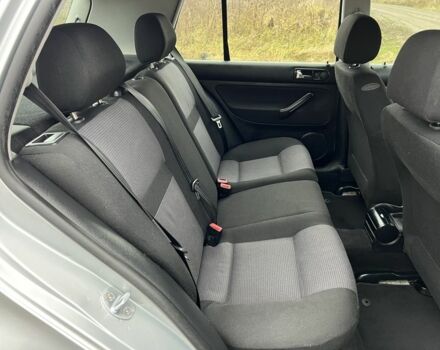 Серый Фольксваген Гольф, объемом двигателя 1.6 л и пробегом 170 тыс. км за 5200 $, фото 18 на Automoto.ua