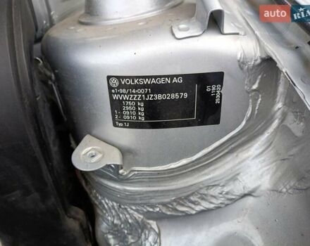 Серый Фольксваген Гольф, объемом двигателя 1.6 л и пробегом 177 тыс. км за 5000 $, фото 69 на Automoto.ua