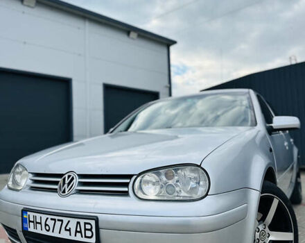 Серый Фольксваген Гольф, объемом двигателя 1.6 л и пробегом 300 тыс. км за 3800 $, фото 1 на Automoto.ua