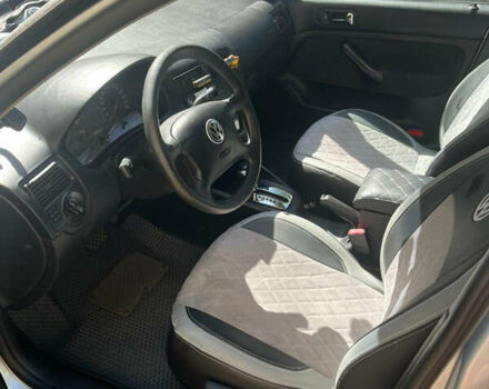 Серый Фольксваген Гольф, объемом двигателя 1.6 л и пробегом 200 тыс. км за 4300 $, фото 7 на Automoto.ua