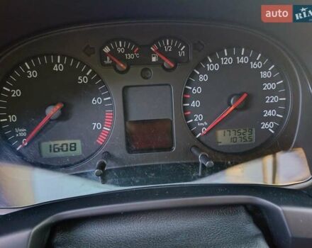 Серый Фольксваген Гольф, объемом двигателя 1.6 л и пробегом 177 тыс. км за 5000 $, фото 56 на Automoto.ua