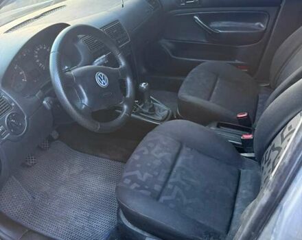 Серый Фольксваген Гольф, объемом двигателя 1.39 л и пробегом 310 тыс. км за 3750 $, фото 6 на Automoto.ua