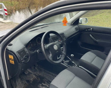 Серый Фольксваген Гольф, объемом двигателя 1.9 л и пробегом 258 тыс. км за 4400 $, фото 7 на Automoto.ua