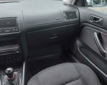 Сірий Фольксваген Гольф, об'ємом двигуна 1.6 л та пробігом 388 тис. км за 3650 $, фото 24 на Automoto.ua