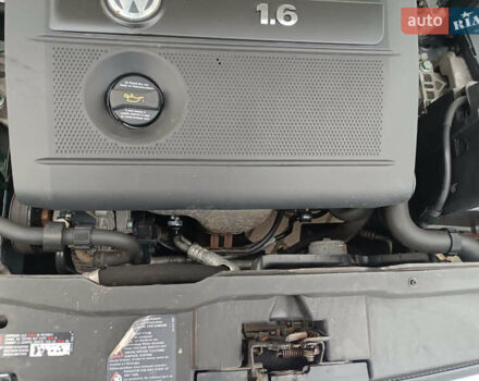 Серый Фольксваген Гольф, объемом двигателя 1.6 л и пробегом 226 тыс. км за 5250 $, фото 120 на Automoto.ua