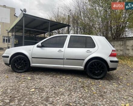 Серый Фольксваген Гольф, объемом двигателя 1.6 л и пробегом 300 тыс. км за 3350 $, фото 3 на Automoto.ua