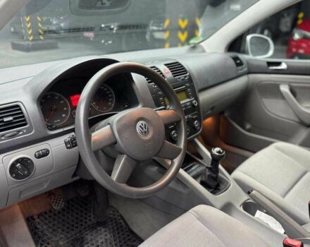 Фольксваген Гольф 2003 в Черновцах на Automoto.ua Серый Фольксваген Гольф, объемом двигателя 1.4 л и пробегом 184 тыс. км за 5300 $, фото 7 на Automoto.ua