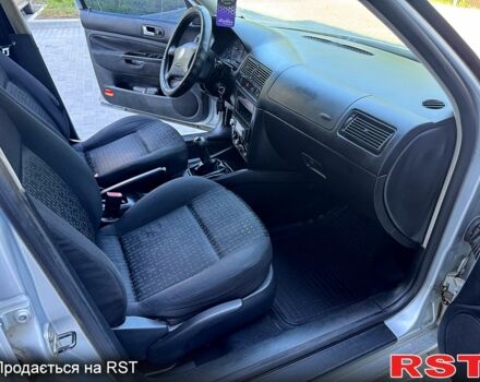 Серый Фольксваген Гольф, объемом двигателя 1.4 л и пробегом 200 тыс. км за 3800 $, фото 9 на Automoto.ua