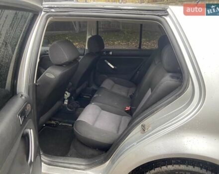 Серый Фольксваген Гольф, объемом двигателя 1.6 л и пробегом 300 тыс. км за 3350 $, фото 12 на Automoto.ua