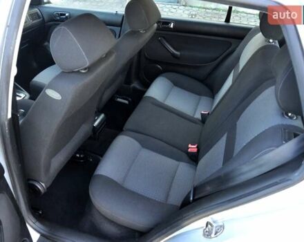 Серый Фольксваген Гольф, объемом двигателя 1.6 л и пробегом 146 тыс. км за 5700 $, фото 18 на Automoto.ua