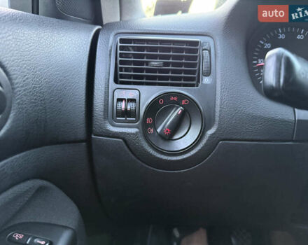 Серый Фольксваген Гольф, объемом двигателя 1.4 л и пробегом 269 тыс. км за 4400 $, фото 12 на Automoto.ua