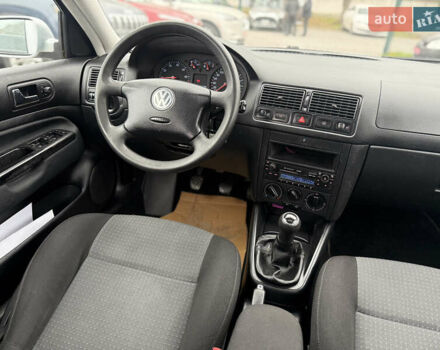 Серый Фольксваген Гольф, объемом двигателя 1.6 л и пробегом 198 тыс. км за 5499 $, фото 18 на Automoto.ua
