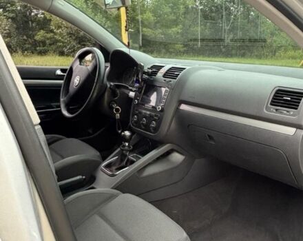 Серый Фольксваген Гольф, объемом двигателя 2 л и пробегом 290 тыс. км за 5200 $, фото 3 на Automoto.ua