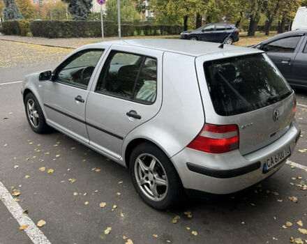 Серый Фольксваген Гольф, объемом двигателя 1.6 л и пробегом 391 тыс. км за 4500 $, фото 4 на Automoto.ua