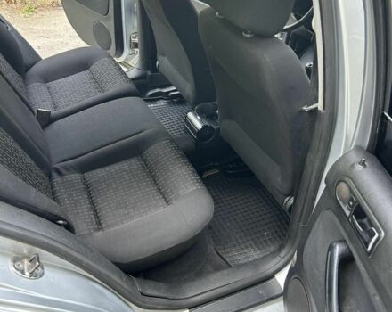 Серый Фольксваген Гольф, объемом двигателя 1.4 л и пробегом 400 тыс. км за 3750 $, фото 6 на Automoto.ua