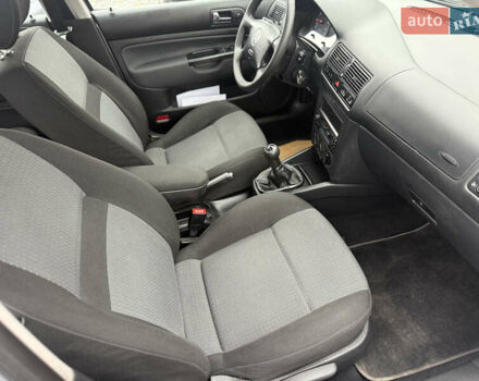 Серый Фольксваген Гольф, объемом двигателя 1.6 л и пробегом 198 тыс. км за 5499 $, фото 21 на Automoto.ua