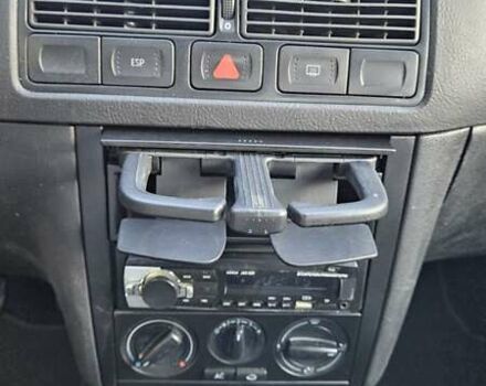 Серый Фольксваген Гольф, объемом двигателя 1.4 л и пробегом 278 тыс. км за 4300 $, фото 4 на Automoto.ua