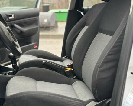 Сірий Фольксваген Гольф, об'ємом двигуна 1.6 л та пробігом 178 тис. км за 4100 $, фото 28 на Automoto.ua