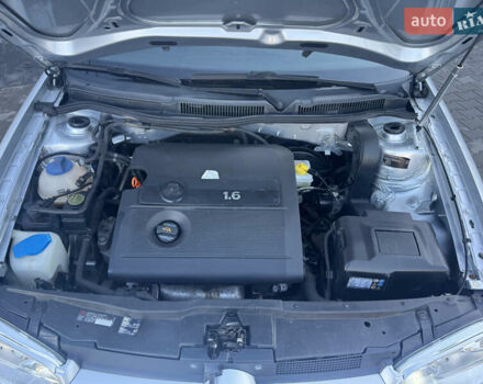 Серый Фольксваген Гольф, объемом двигателя 1.6 л и пробегом 188 тыс. км за 4600 $, фото 24 на Automoto.ua