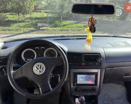 Серый Фольксваген Гольф, объемом двигателя 1.6 л и пробегом 243 тыс. км за 5400 $, фото 5 на Automoto.ua