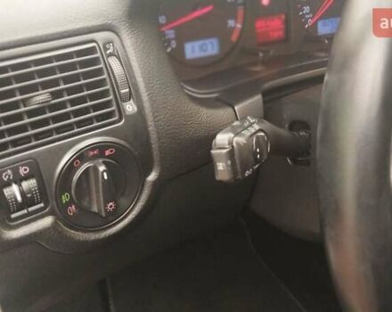 Серый Фольксваген Гольф, объемом двигателя 1.6 л и пробегом 182 тыс. км за 4850 $, фото 15 на Automoto.ua